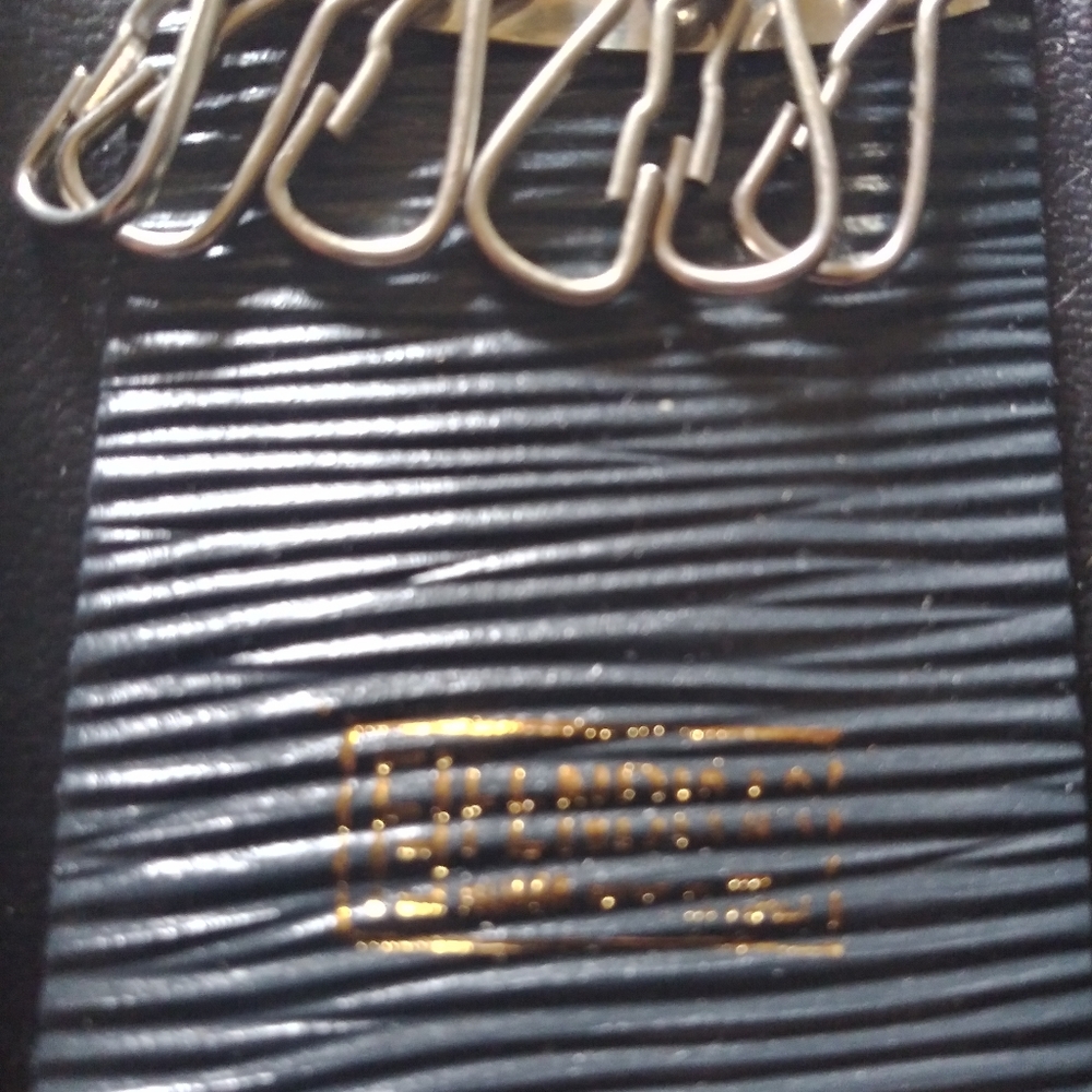 Authentic Fendi Key Wallet - Picture 3 of 7